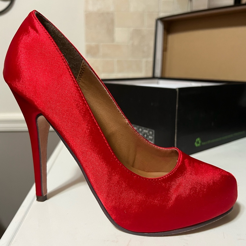 Michael Antonio LOVE ME SATIN red heels. Size 6.5. Worn once. With box
